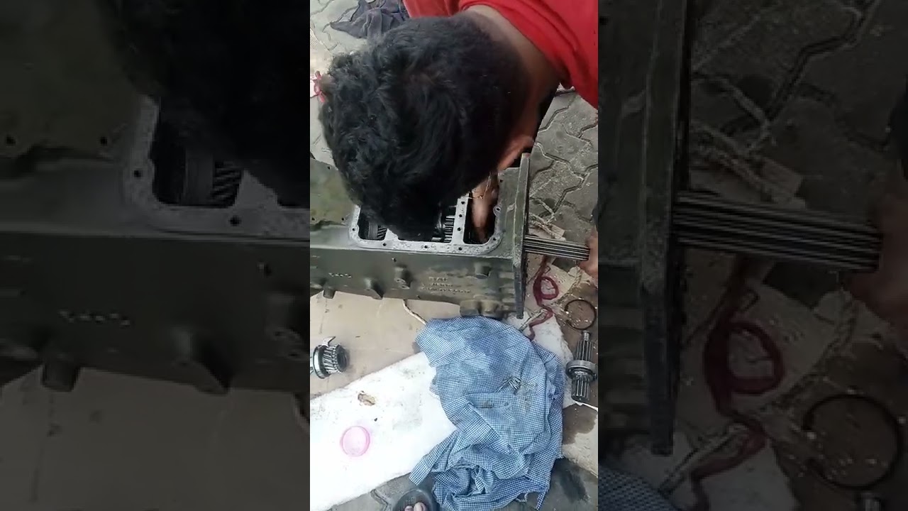 HYDRA-15 Escorts Eaton Gear Box fitting by Prakash