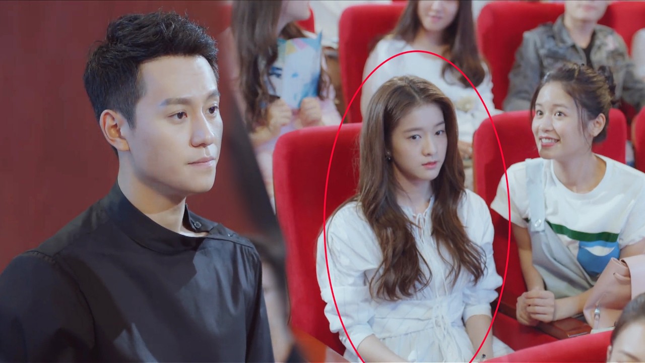 🎈【MOVIE】沒有人知道角落裡不起眼的女孩竟是霸總的隱藏女朋友，震驚眾人！ #好看中国电视剧 #爱情 #泡沫之夏