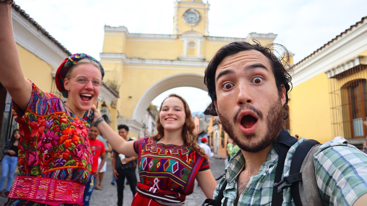 🇩🇪 ALEMANAS SE PONEN TRAJE TÍPICO GUATEMALTECO 🇬🇹 LA GENTE ENLOQUECE 😱