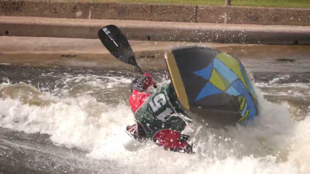 Freestyle kayaking - HPP, Nottingham, World championship 2022 feature