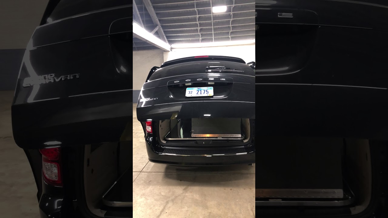 2020 Dodge Caravan SXT 1st Call Van 1