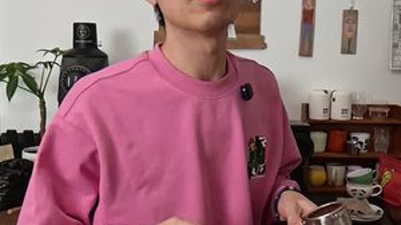 一个视频让你打出完美奶泡 #拿铁 #打奶泡教程 #意式咖啡
