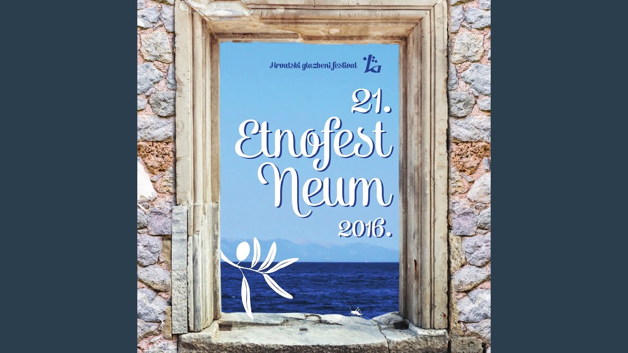 Divojka Je Garoful Gojila