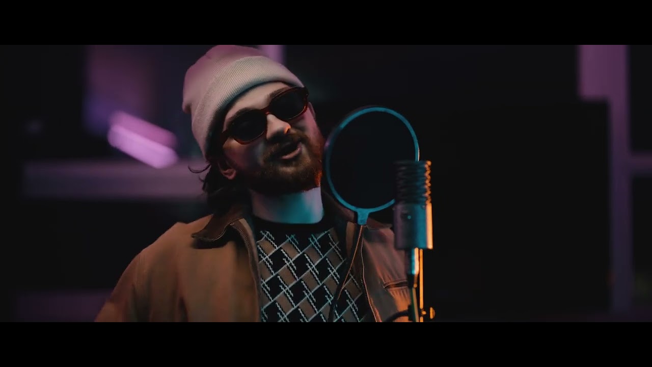 BLIND MIC - HOOKED