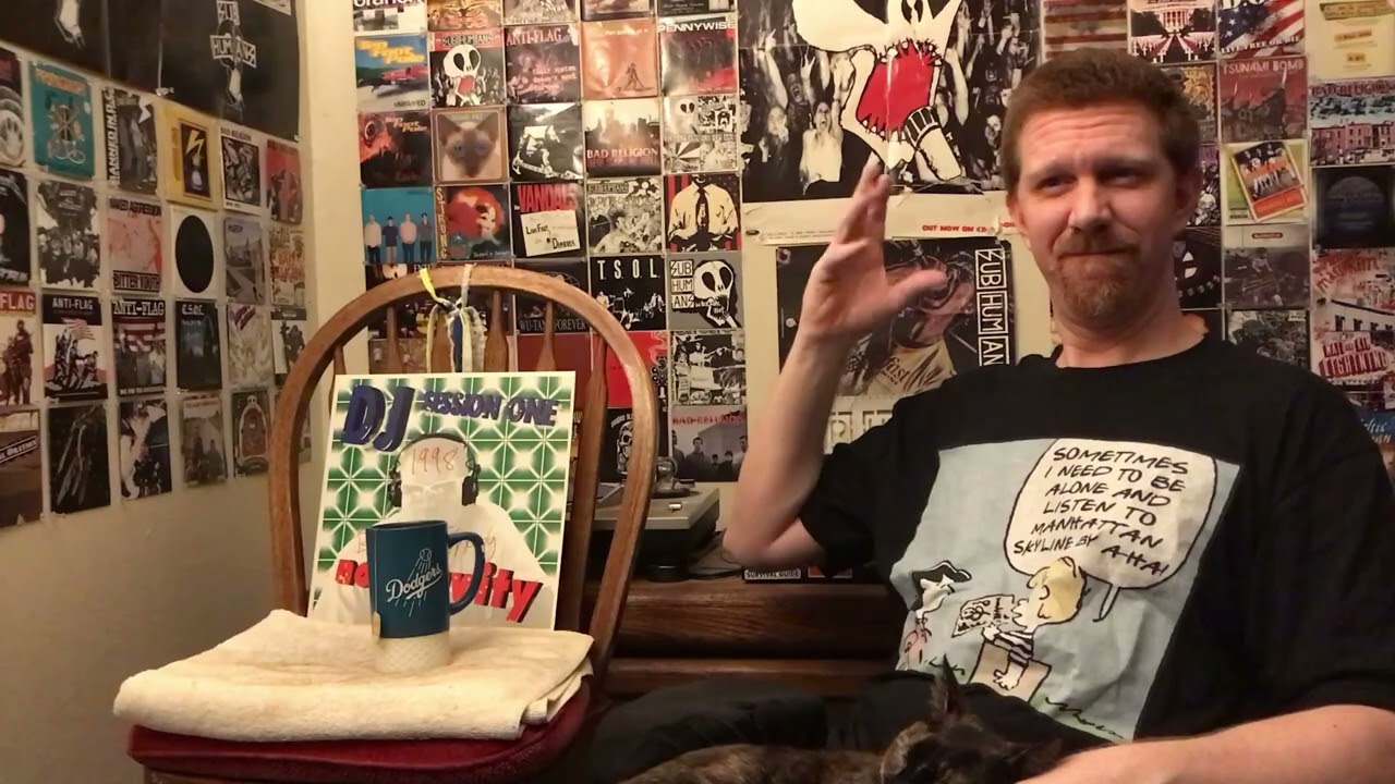 Shnootz - Reaction Video (Binary Finary - 1998 [Paul van Dyk Remix])