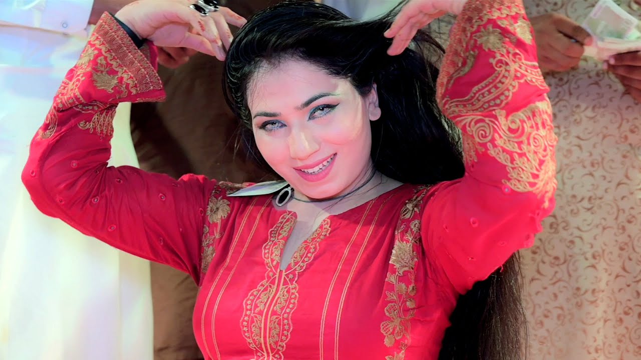 Dekha Tujhe To Ho Gayi Deewani | Mehak Malik | Bollywood Mujra Dance 2021 | #Shaheen_Studio