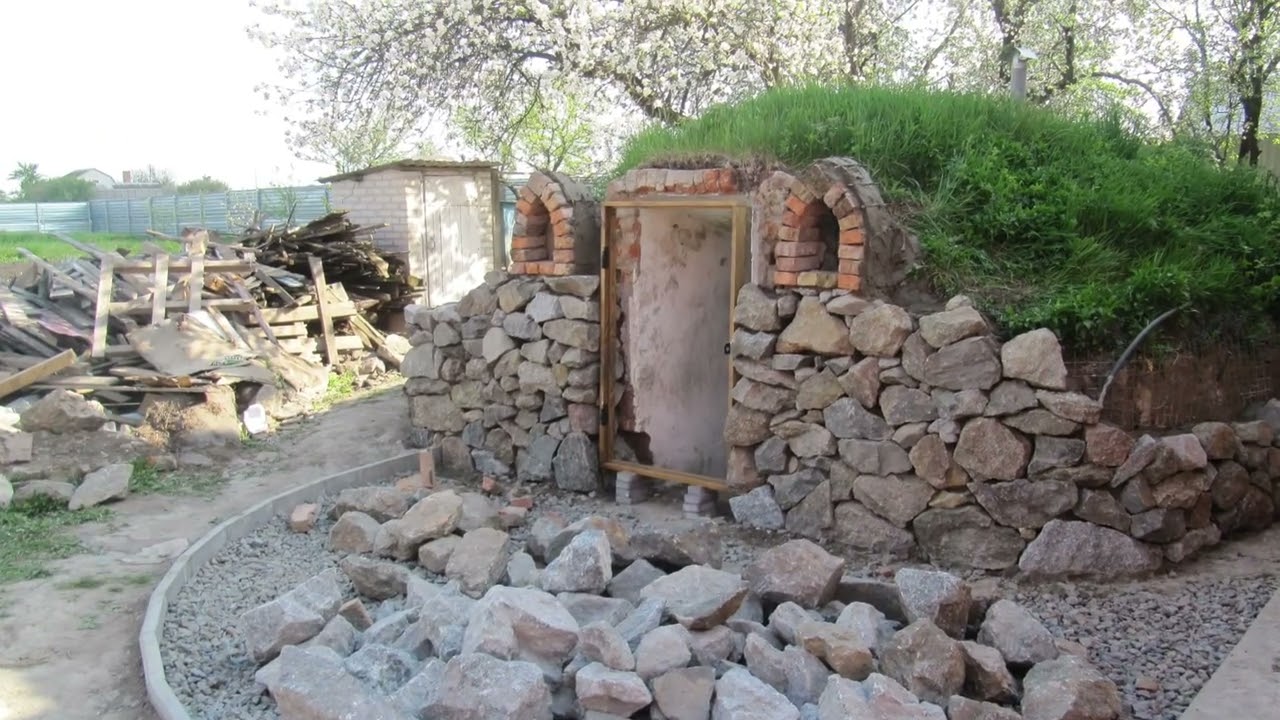 Реставрація погріба натуральним природнім камінням