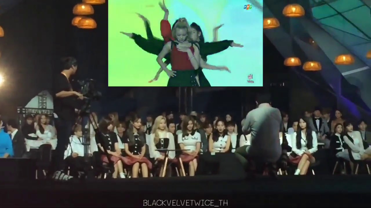 TWICE Reaction ITZY ' DALLA DALLA & ICY ' @ Asia Artist Awards 2019