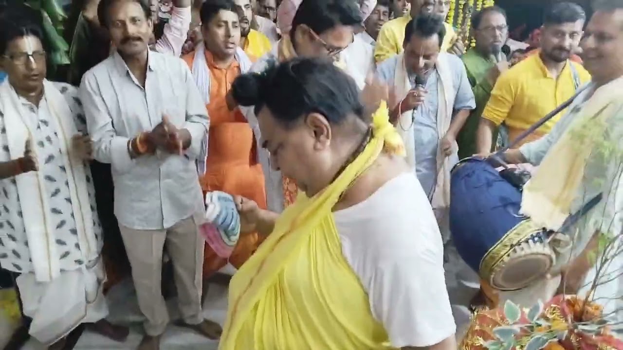 সন্ধ্যা কালিন আরতি কির্তন দর্শন।