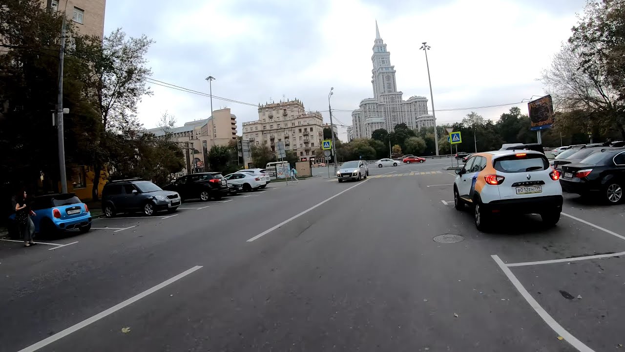 ⁴ᴷ⁵⁰ Cycling Moscow: from Sokol Metro Station through Leningradsky Ave to the Petroff Palace