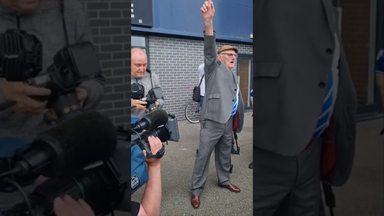 New owner of Oldham Athletic speaks to the fans for the first thing. Bonus song!!