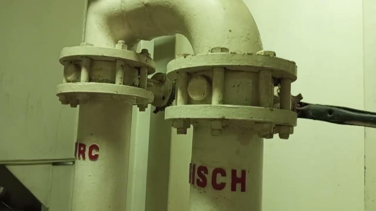 TOUR IN ENGINE ROOM VESSEL AHTS