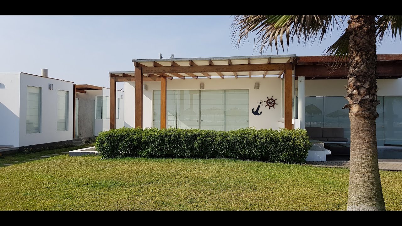 LINDA CASA DE PLAYA LAS GRAMAS 1ERA FILA KM.70 AT160M2 AC220M2 US$440,000