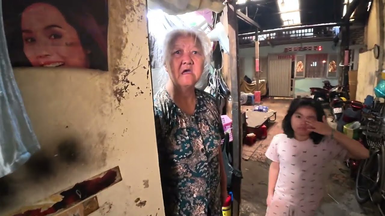 Chuyện nhà siêu nhỏ 1m2 có 7 người sống cùng ít chia nhau để ngủ chưa ai về đầy đủ I Phong Bụi