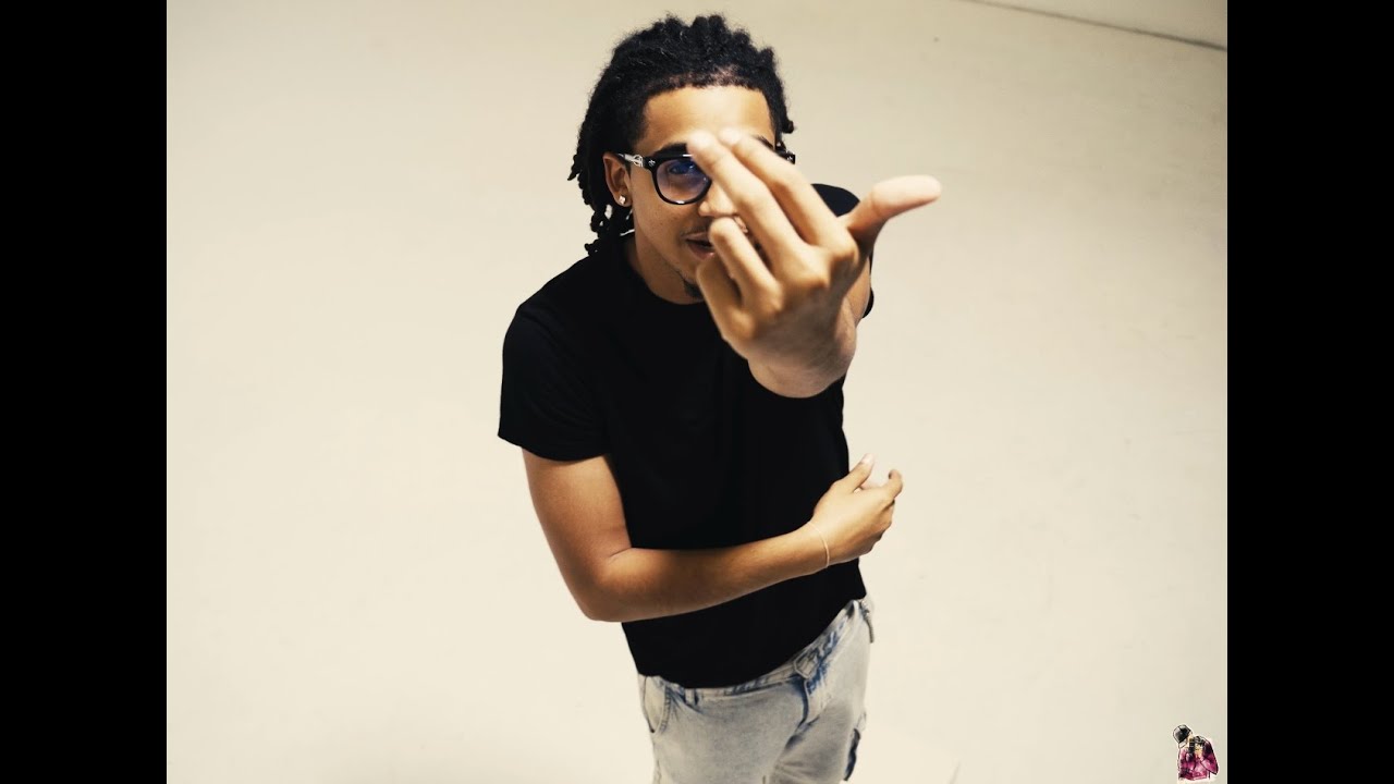 M!CK - Shake It (Official Music Video)