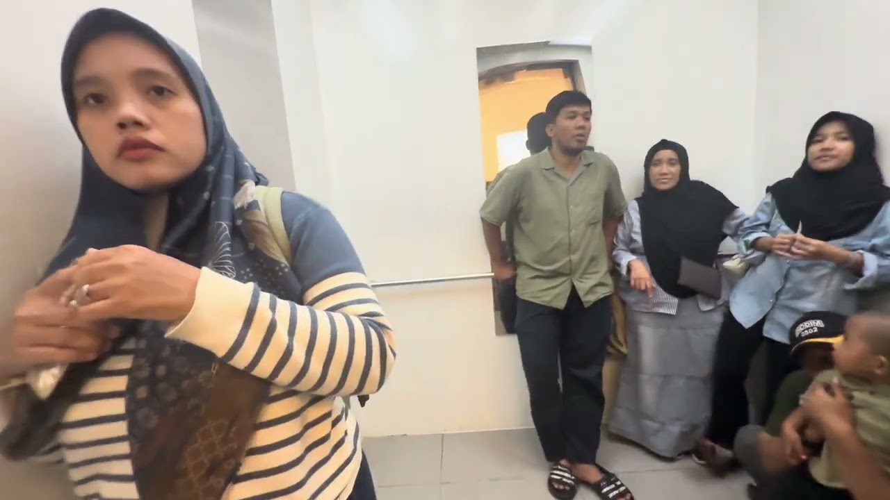 Elevator otis at AEON mall BSD City