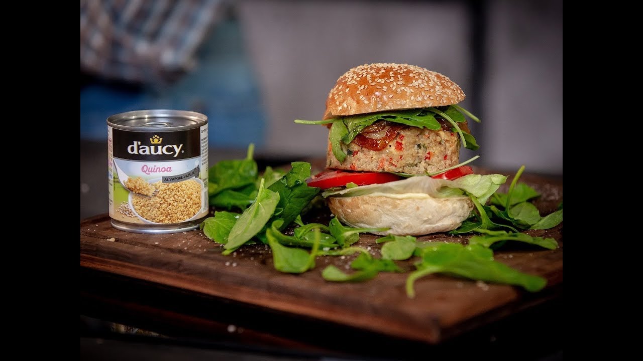 d'aucy și Chef Scărlătescu pregătesc un delicios burger cu quinoa