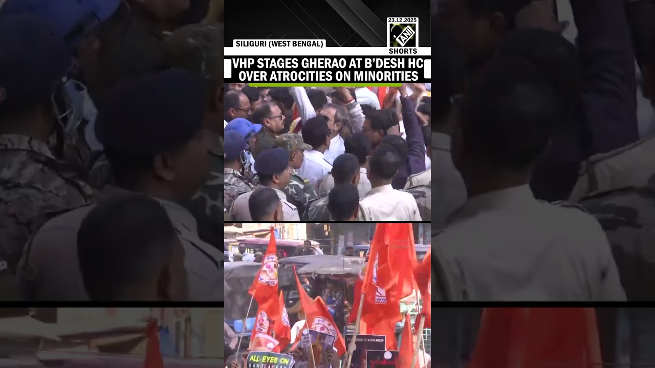 Hindu Jagran Manch & VHP stage gherao in front of Bangladesh HC over atrocities on minorities