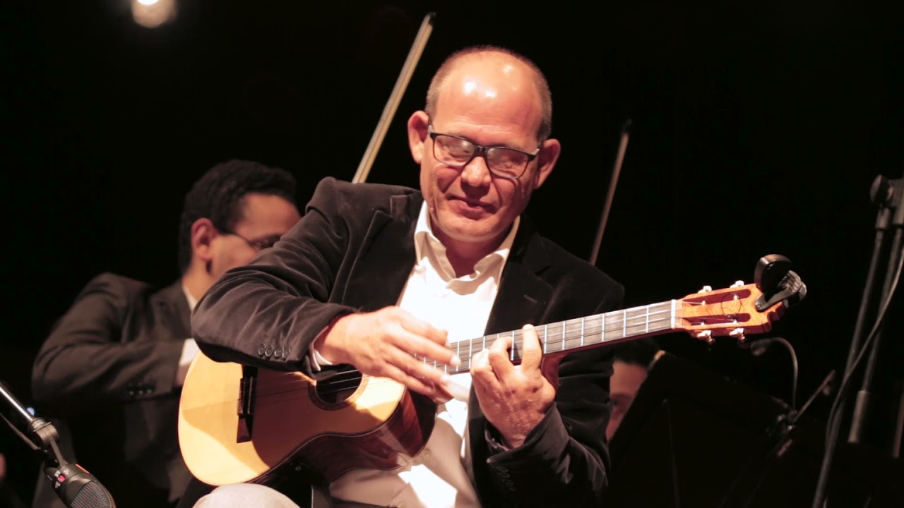 3 Piezas venezolanas para Cuatro Tenor y Orquesta.