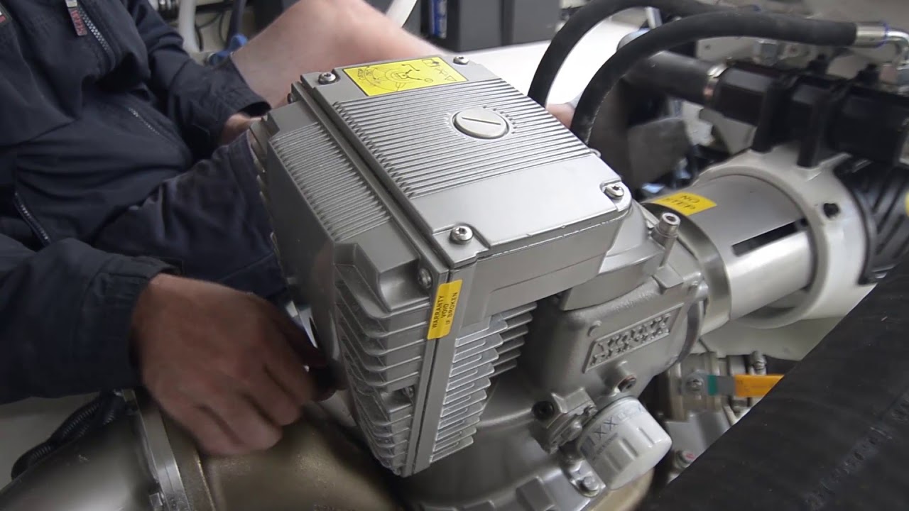 Volvo IPS Drive Oil Check - Tips & Tricks (Engine Room Checks Part 1)