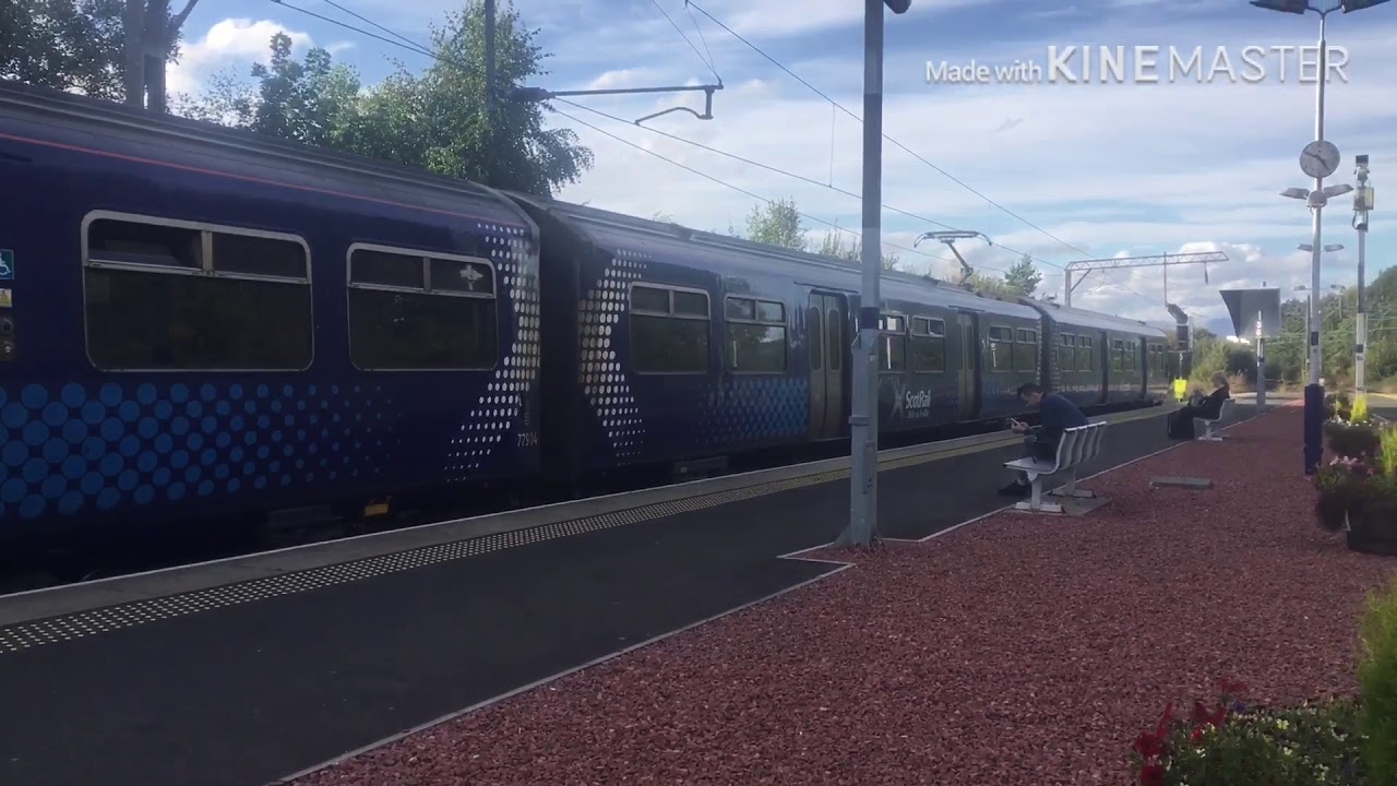 Trains at Dumbarton East