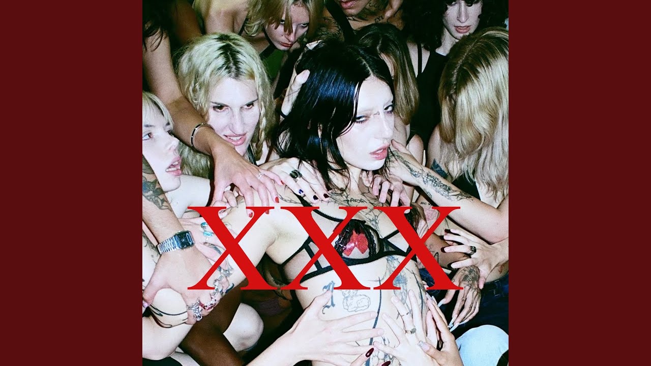 XXXHIBITIONIST