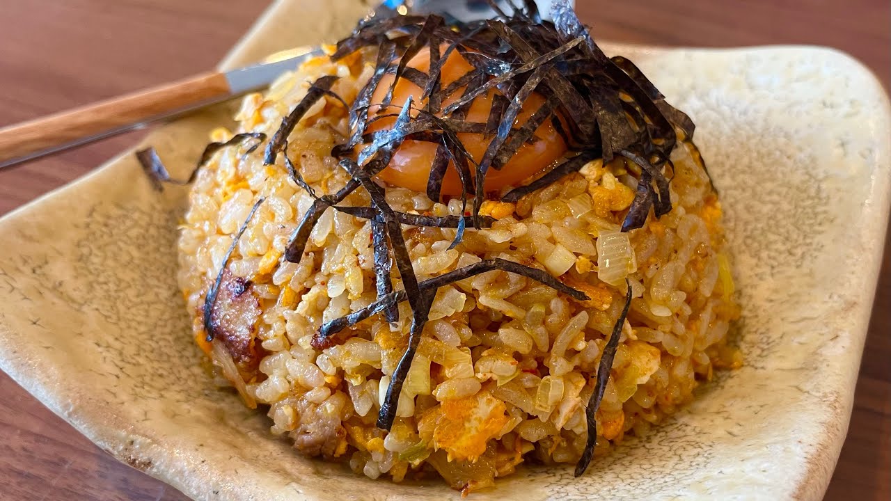 【本格豚キムチャーハン】自分を大蛇丸と信じて止まない一般男性が優勝する動画です。