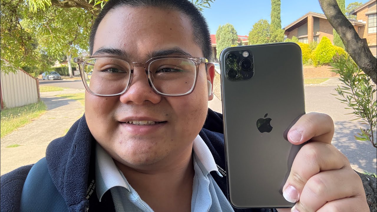 Thay pin chính hãng Apple cho iPhone ở AASP có ngon hơn Apple Store?