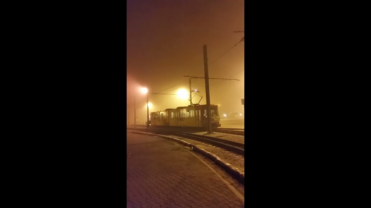 Tram TEC Charleroi givre caténaire, arc électrique