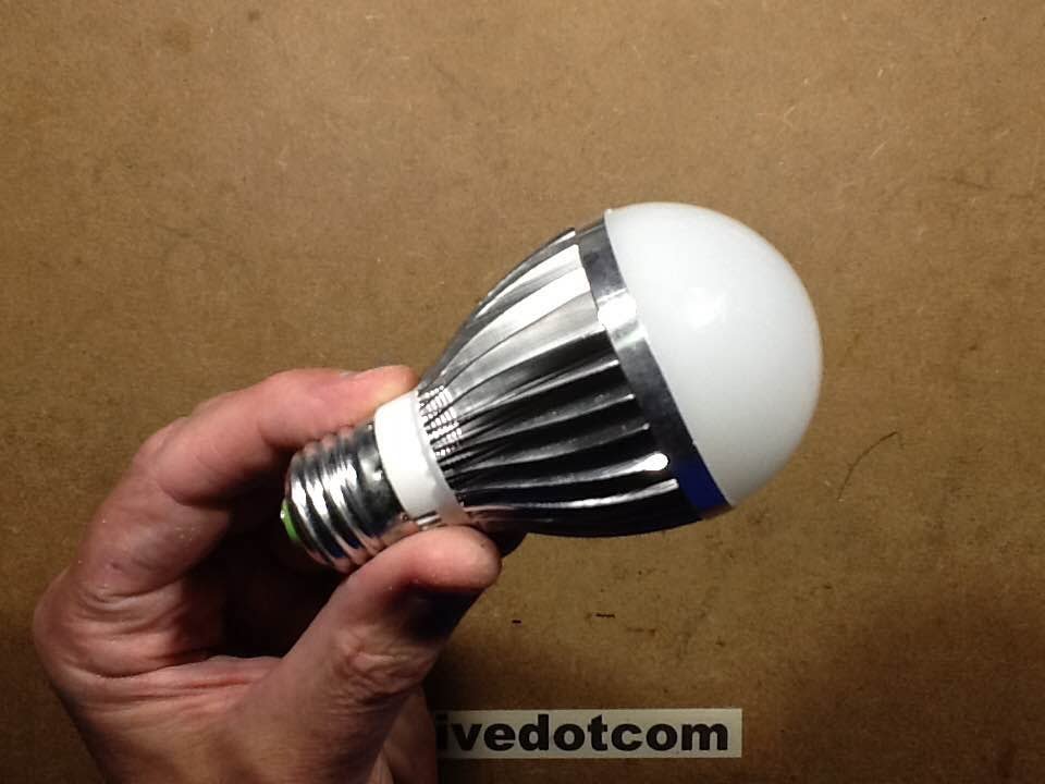 Microwave doppler sensor lamp with perplexingly simple circuitry.