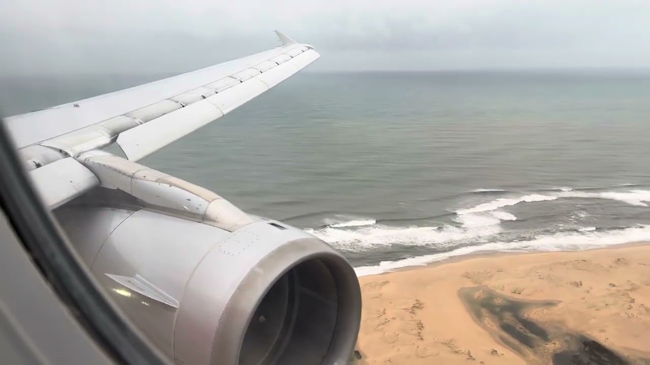 WINDY APPROACH | Jetstar A320 SMOOTH landing into Newcastle | VH-VQF