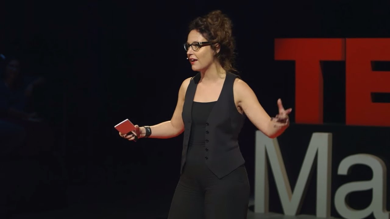 Cómo escapar de la niña prodigio | Sabina Urraca | TEDxMadrid