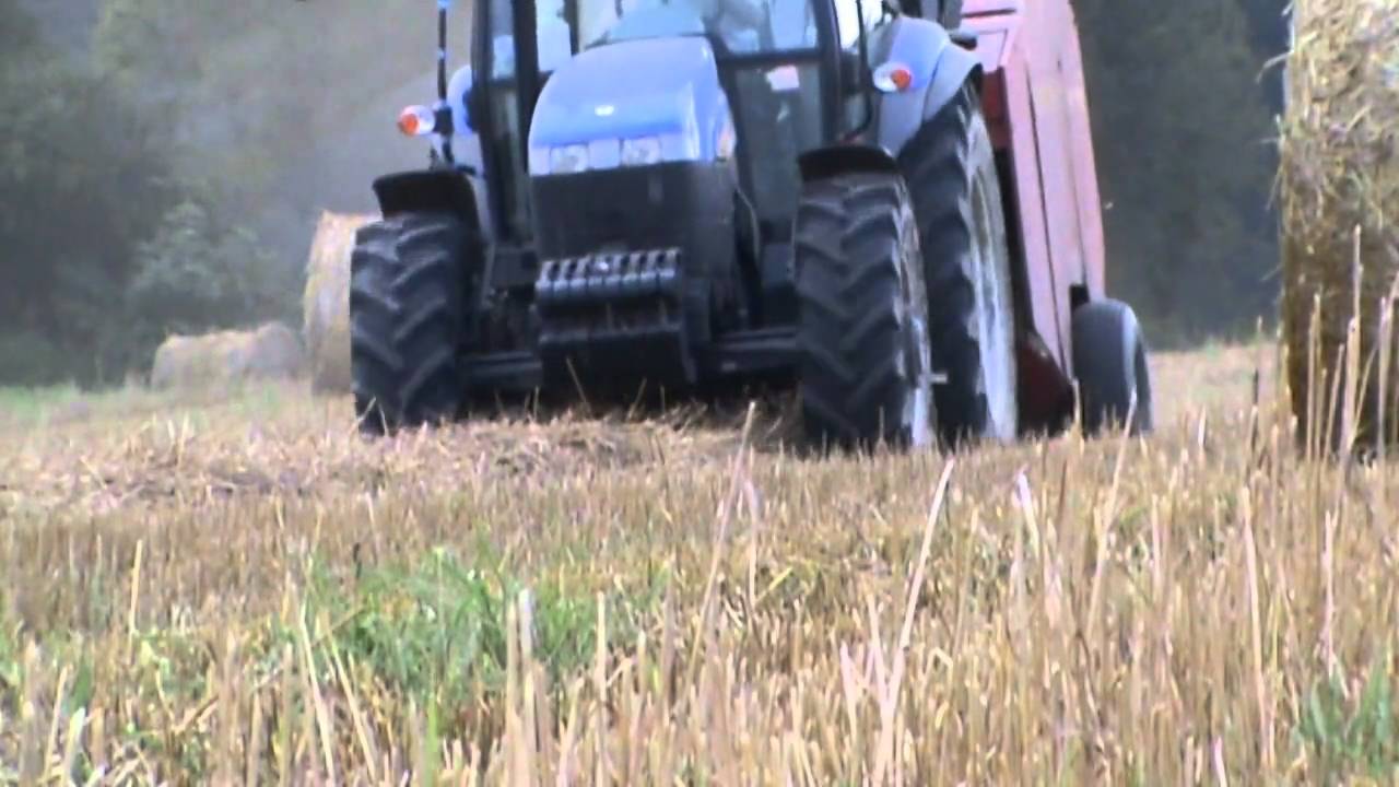 Słomkowanie 2010 / New Holland TD 5030 / Welger RP 150 / Żniwa 2010