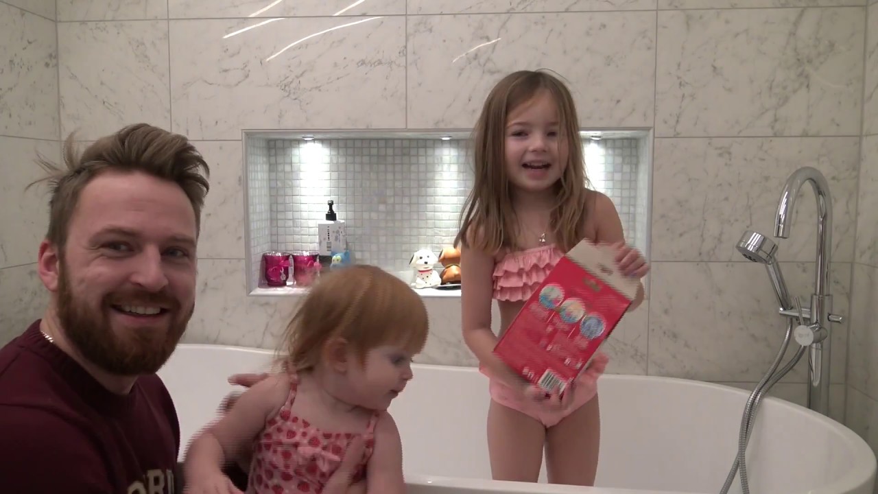 hailey och chloe testar crackle baff -  vlogg 5 feb