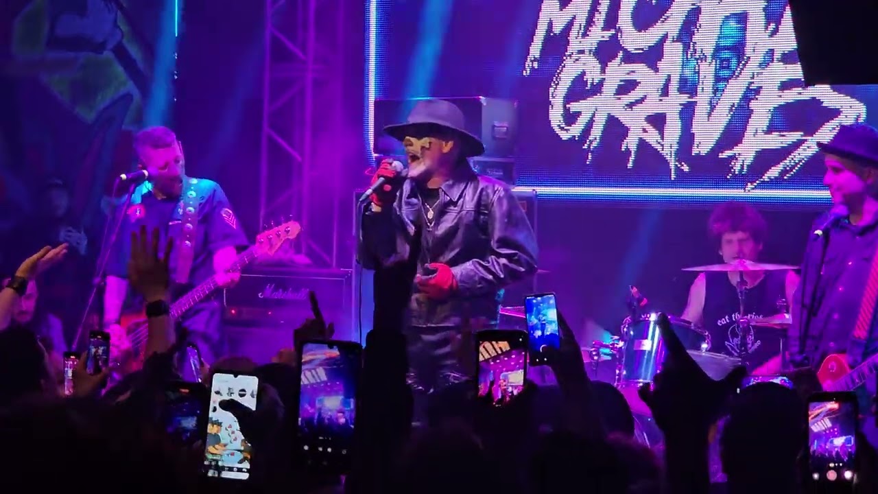 Michale Graves - Saturday Night (Live at Espaço Marin - 2025-10-29)