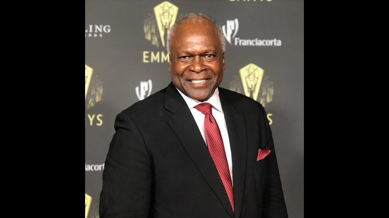 Chat Box with Sam with guest star Kim Estes 💫 Actor 🎞️ Television Academy Peer Group Governor S2 E1