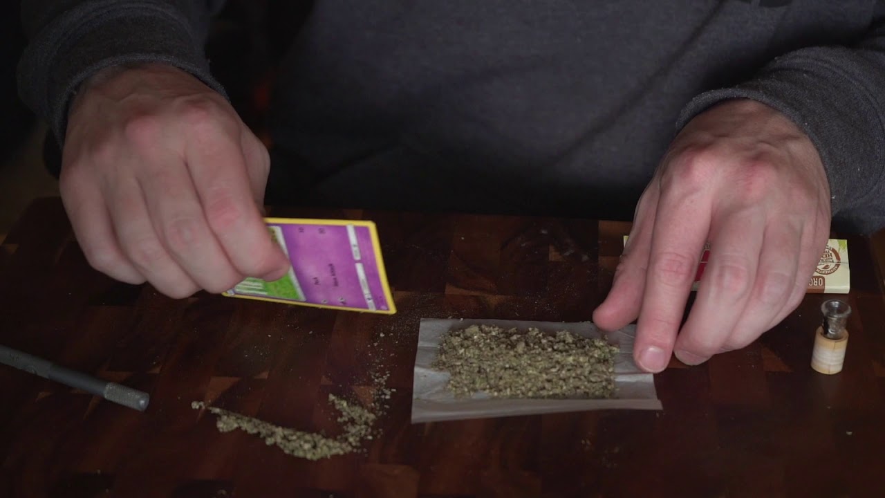 How a Professional Joint Roller Rolls a Glass Tip Joint.