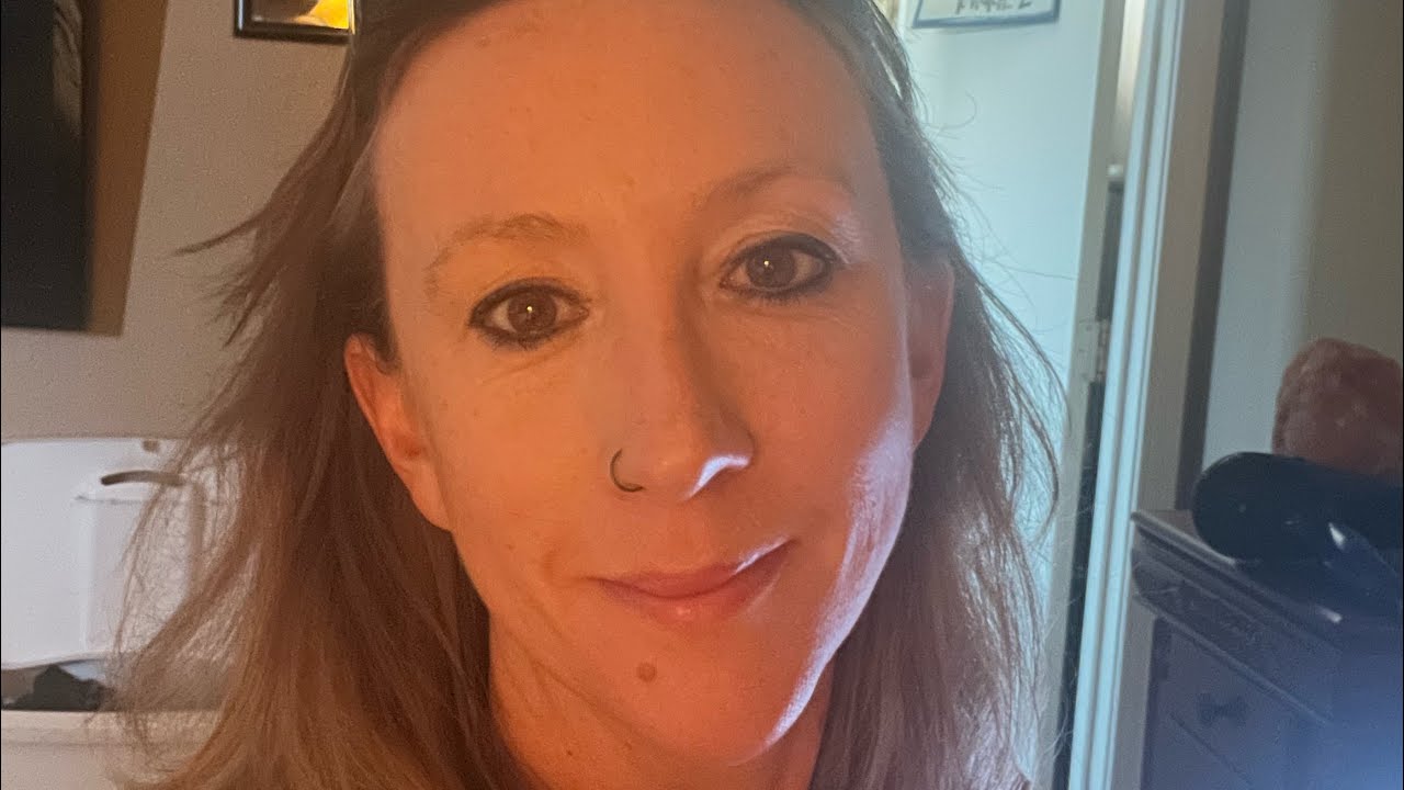 ASMR getting ready for work. Hair brushing/blow drying/ soft voice..