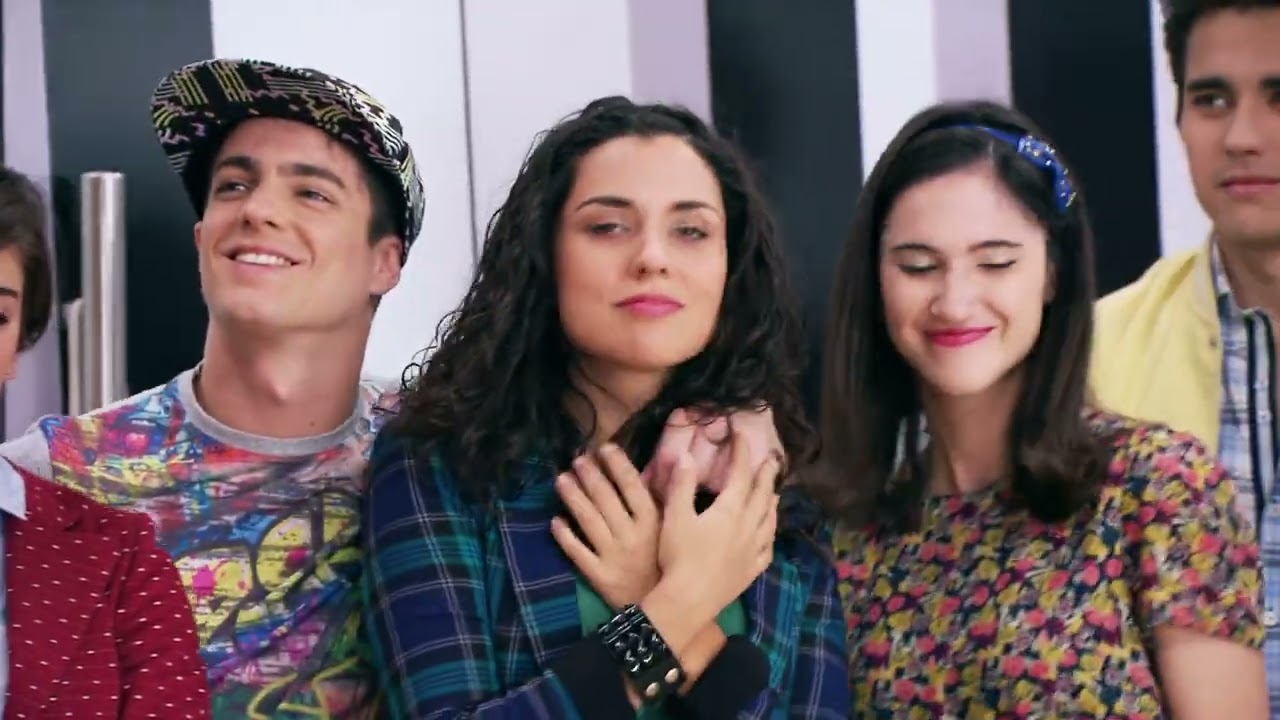 Violetta - Más Que Dos (Full Music Video)