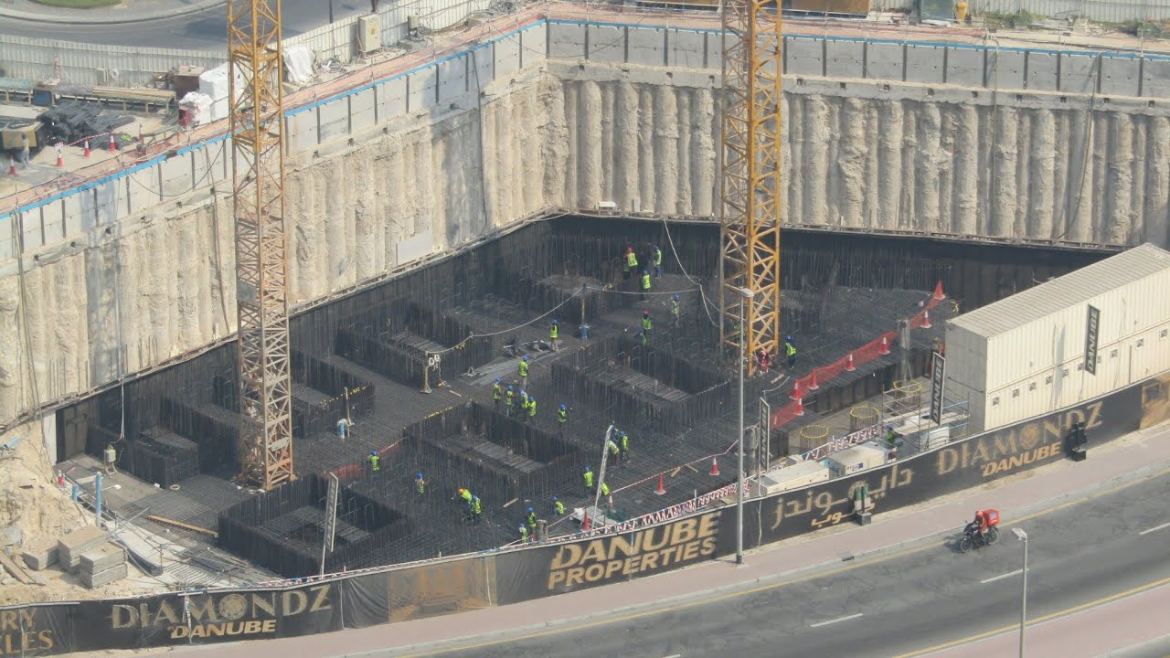 🏗️ Diamondz by Danube at JLT construction update comparison over 2 days in September 2025.