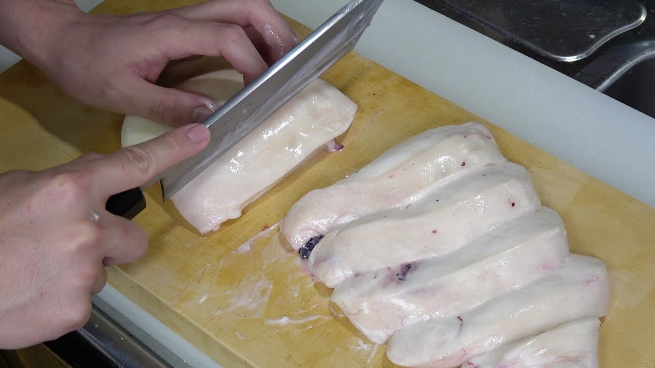 肥大化しすぎたトラフグの白子。そのお味に一同驚愕。フルコースで