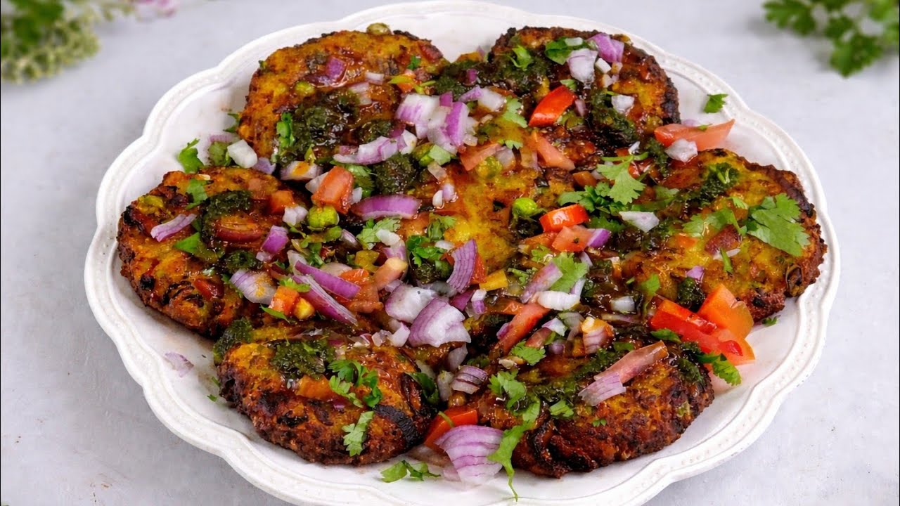 Crispy Aloo Tikki Chaat Recipe | Street Style Aloo Tikki Chaat at Home 😍