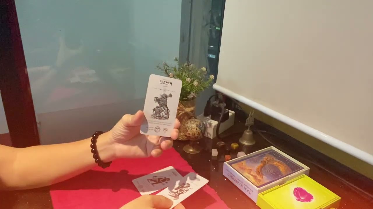 AI ĐÓ SUY NGHĨ VỀ BẠN RẤT NHIỀU ! HỌ LÀ AI ? VÀ HỌ SUY NGHĨ GÌ ??