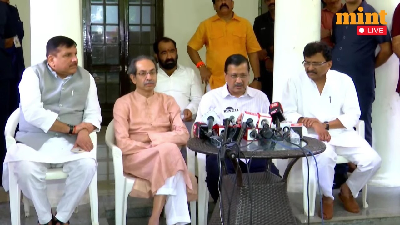 LIVE: Arvind Kejriwal, Uddhav Thackeray, Sanjay Singh & Raut Address Joint Presser I CJP Protest