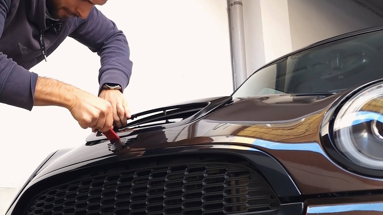 MINI R56, come smontare presa d'aria cofano motore