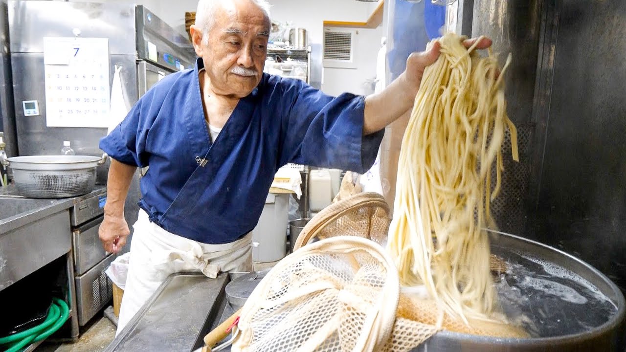 早朝５時から始まる福岡うどん屋の鉄人過ぎる働きがスゴかった丨Fukuoka Udon & Soba