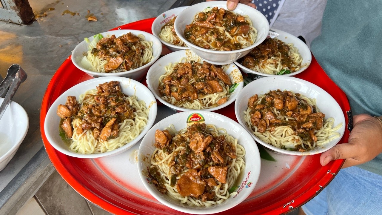 MIE AYAM BAKSO PAK MISKUN PONOROGO