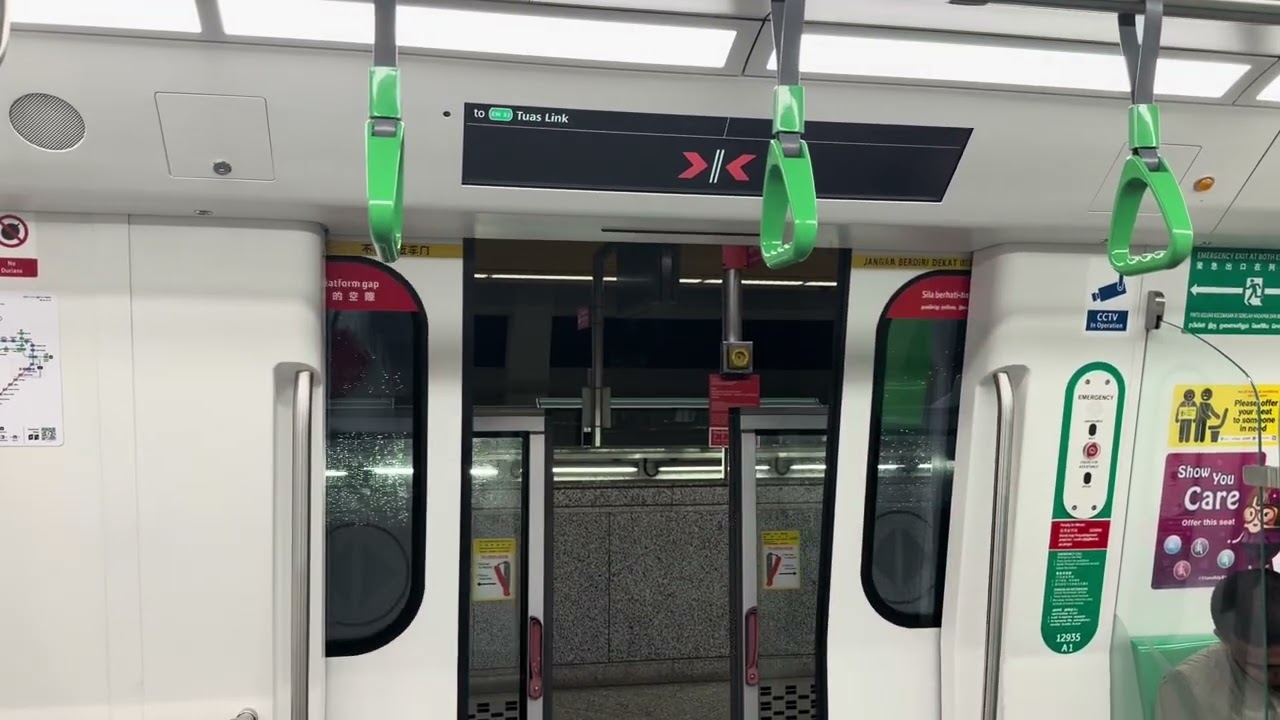 SMRT Alstom Movia R151 (935/936): Paya Lebar to Bugis. 