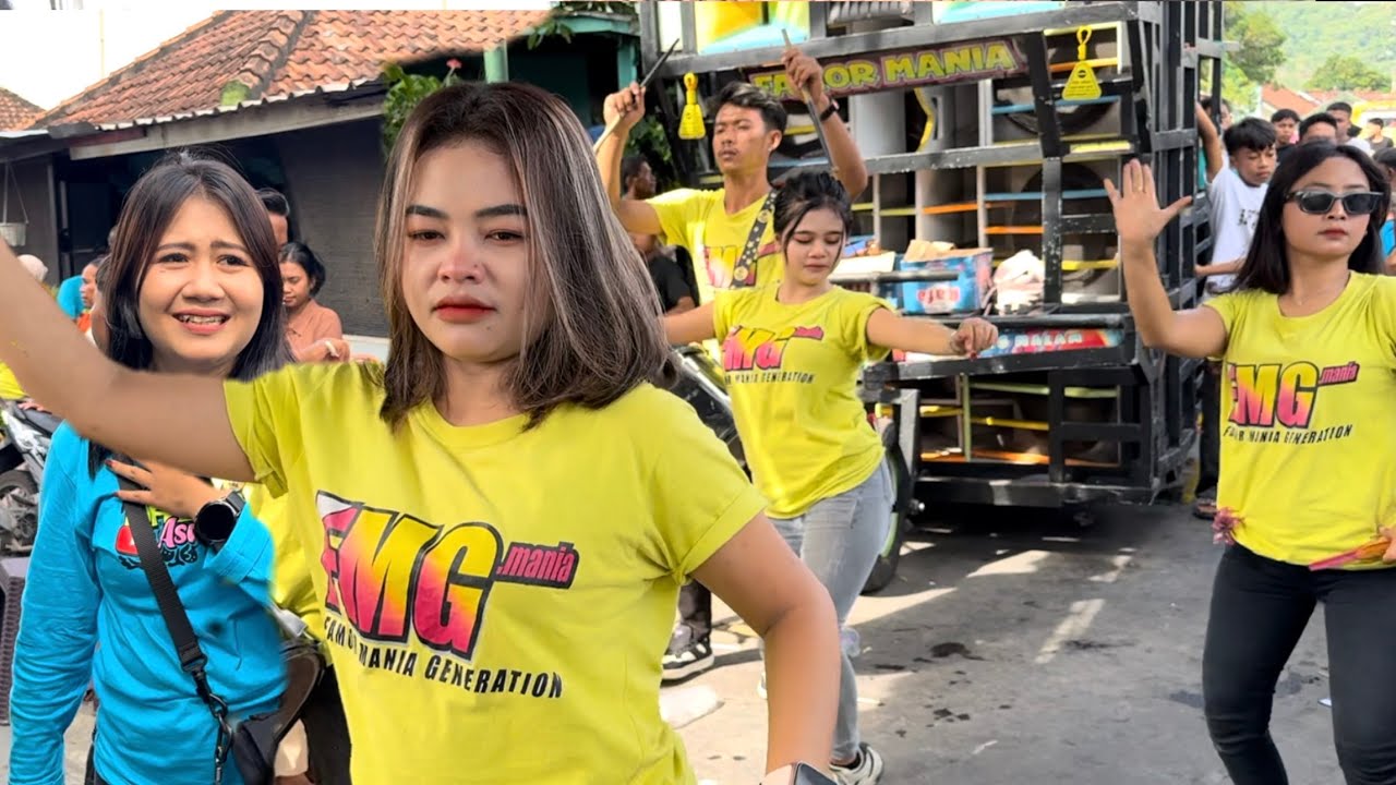 FAMOR MANIA - Live Penarukan Kebon Ayu Lagu Panas Leteng Terbaru