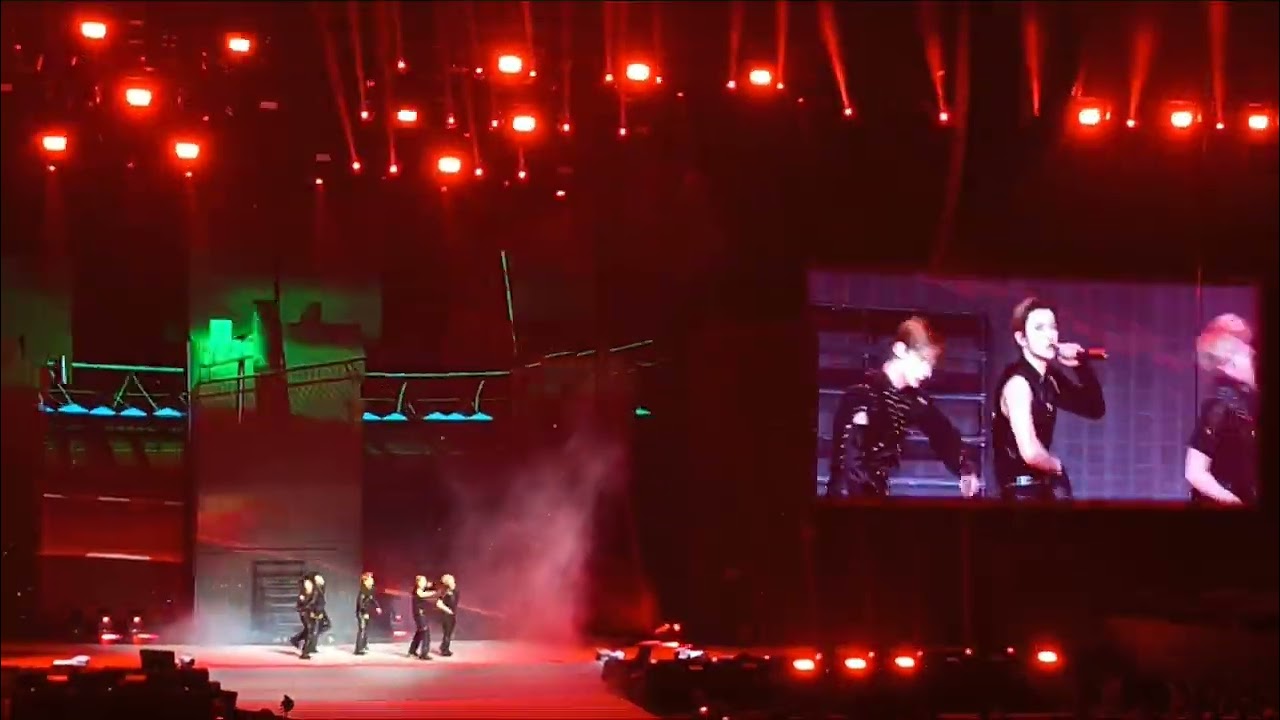 140226 UPSIDE DOWN KISS TXT ACT TOMORROW IN KUALA LUMPUR 